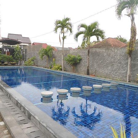 Cassa Mia Guest House Yogyakarta Extérieur photo