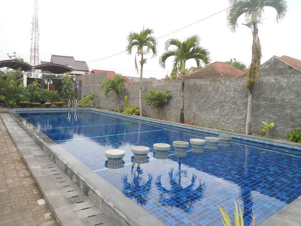 Cassa Mia Guest House Yogyakarta Extérieur photo
